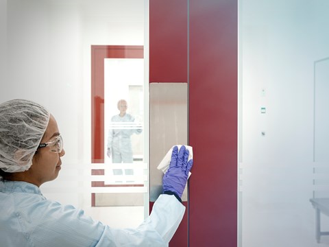 Cleanroom cleaning contactpunten